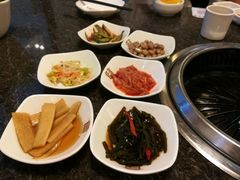 -韩宫宴炭火烤肉(中商世界里店)