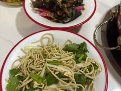 -毛辣果·贵州红酸汤牛肉火锅(西单店)