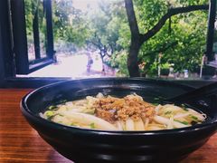 馄饨年糕-八角饮楼(虹桥店)