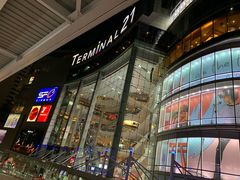 -Pier 21 (Terminal 21 Asok)