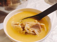 -鲜入围煮花胶鸡海鲜火锅