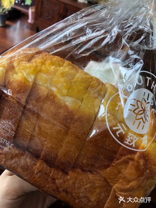 元致亨(东吴路店)椰蓉吐司面包图片