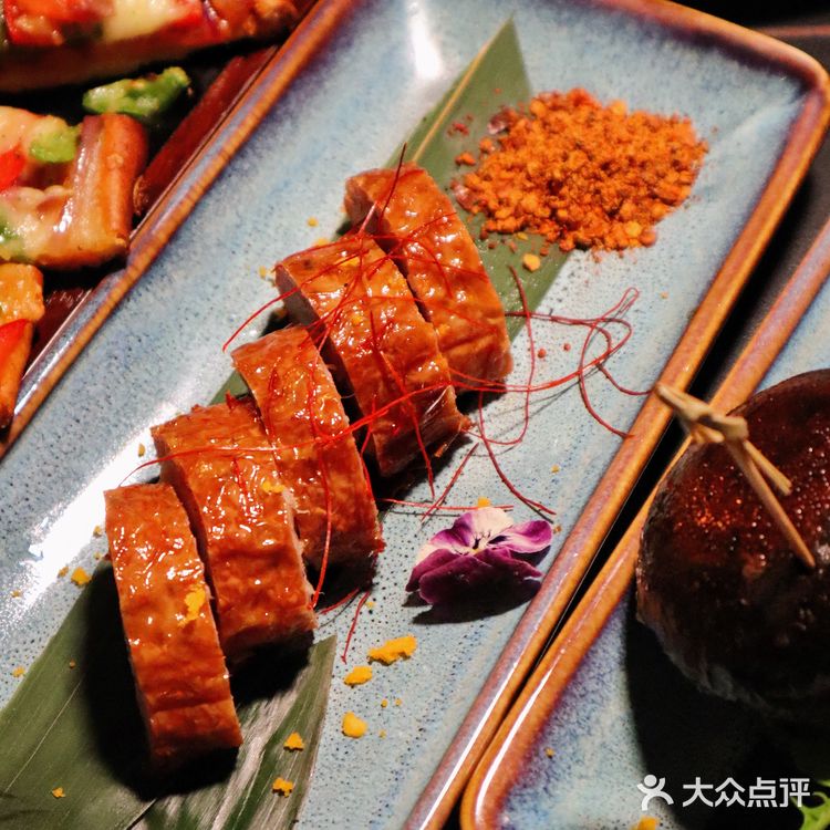 啊啊啊想告诉全世界 这家东南亚融合西餐酒吧太浪漫了‼️