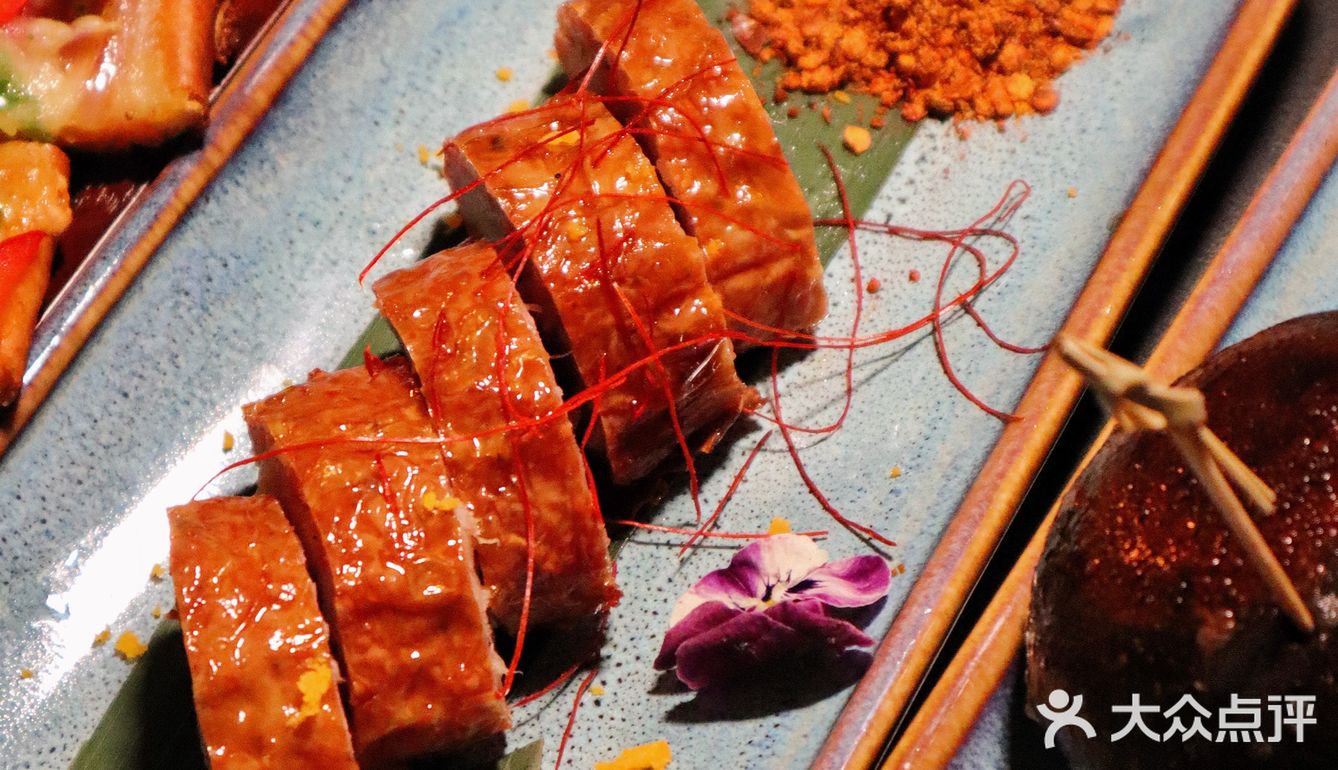 啊啊啊想告诉全世界 这家东南亚融合西餐酒吧太浪漫了‼️