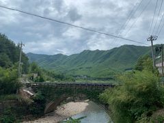-安吉龙王山峡谷漂流