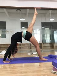 -亚太瑜伽普拉提学院