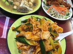 菠萝鸡片盖浇饭-老天津卫炸酱面(河北路店)