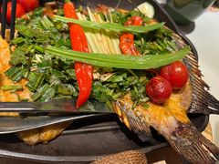 -云海肴·汽锅鸡·云南菜(天山百盛优客店)