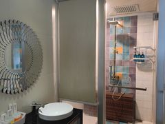 -喜鹊愉家酒店(郑州曼哈顿博览中心地铁站店)