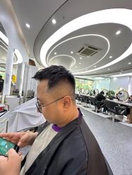 -MOVAN  HAIR莫凡匠人发型屋