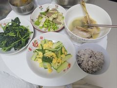 -悦芽照护月嫂+育儿嫂(杭州店)