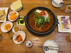 -喇喇排骨火锅·传统韩式脊骨汤(望京西园总店)