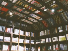 -钟书阁(松江泰晤士小镇店)