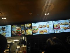 -肯德基(中纬店)