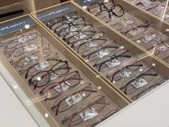 -博士眼镜(罗湖喜荟城店)