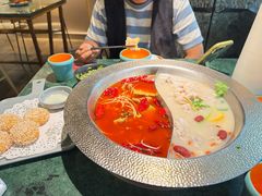 -麻田会 ·鲜活现烹·牛蛙火锅(珠江新城维家思广场店)