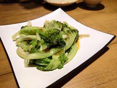 -臻鲜燕海鲜融合餐厅(金陵style店)