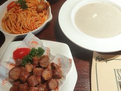 马迭尔自制辣干肠-马迭尔德式西餐精酿啤酒屋(中央大街店)