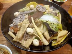 -万记麻辣烫国展总店