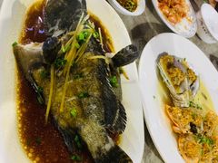 -四川小胡子海鲜(丁村万人海鲜广场店)