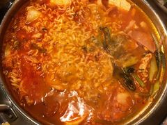 部队锅-包装马车·韩国料理·포장마차