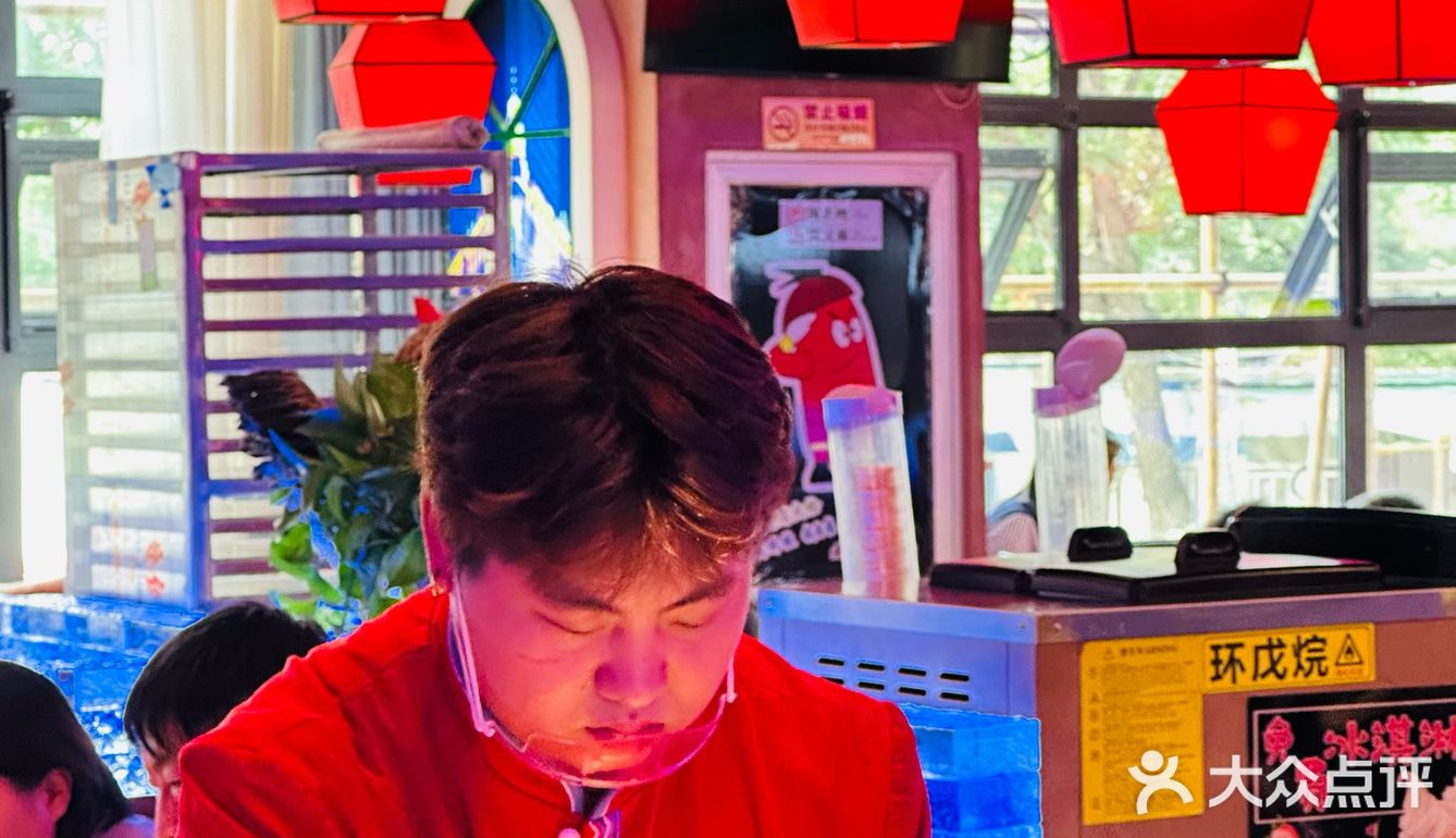 被东北朋友‼️反复拉来吃的铁锅炖…