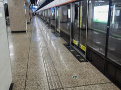-人民广场(地铁站)