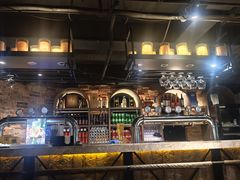 -麦凯伦烧烤·精酿超级工厂店(金桥总店)