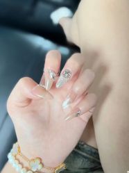 -臣丽纹眉品牌连锁