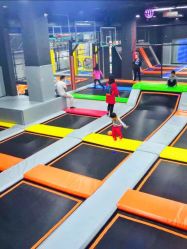 -蹦贝运动中心·蹦床·攀岩·闯关(龙岗店)