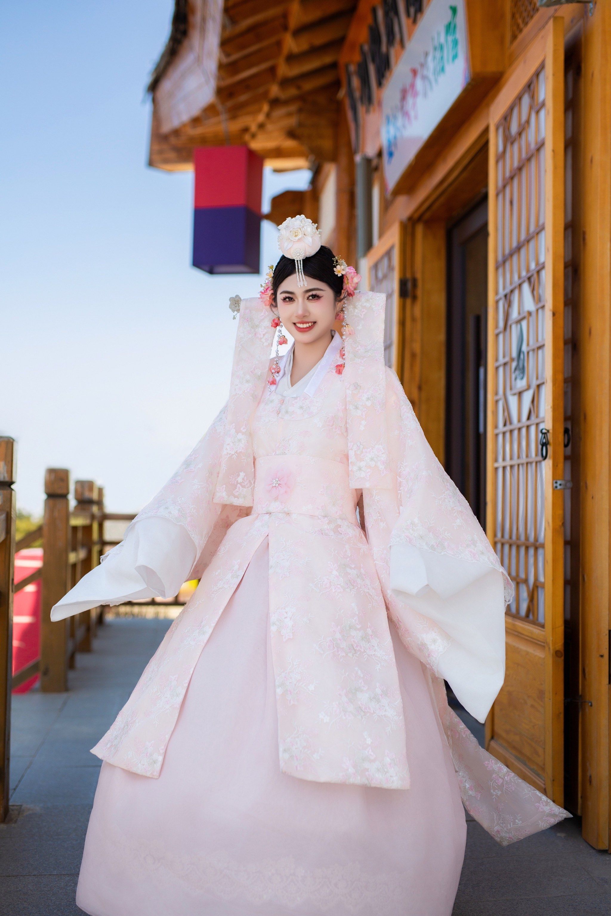 今天来随机挑选一家韩服店进去看看❗️