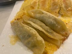 金奖锅贴-春发生饭店·非遗(南院门店)