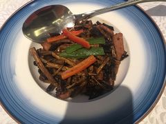 茶树菇香煎松坂肉-杭州西湖柳莺里酒店·闻莺厅