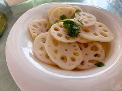 -龙裕山庄烤全羊