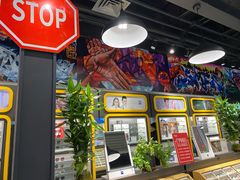 -镜客眼镜(浦江欢乐颂店)