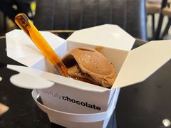 黑巧克力冰淇淋-Awfully Chocolate(来福士广场店)