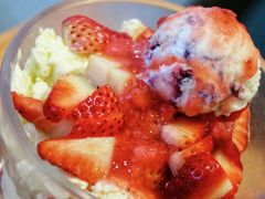 草莓提拉米苏芝士雪-满记甜品(荟聚购物中心店)