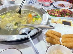 -乡土黄·鲜牛肉火锅·小龙虾(兴业街店)