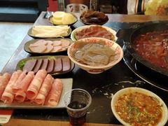 -重庆川渝肥妹火锅