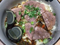 烧椒牛腱拌面-面乙新派手擀面(大悦城店)