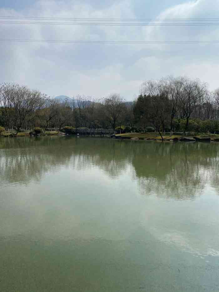 石塘公园-"石塘公园就在我们单位旁边,附近有个公交车.