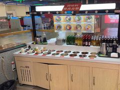 -杨老板·海鲜集市火锅·鲜切牛肉(中防万宝店)