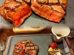 -恰餐厅及酒吧 CHAR Bar & Grill (北京丽都皇冠假日店)