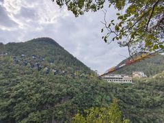 -蝶舞清江·恩施地心谷景区