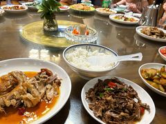 -芦茨金富饭庄·25年老字号·专做稻草鸡
