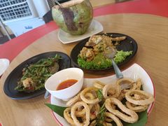 -大树下海鲜饭店