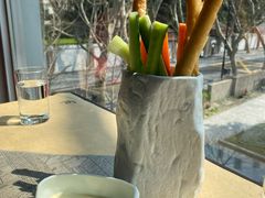 笔筒色拉-穹六人间 people 6(岳阳路店)