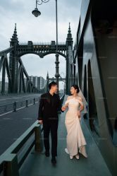 -雪中彩影婚纱摄影·微光艺术中心