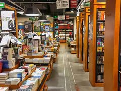 -西西弗书店&矢量咖啡(凯德晶萃广场店)