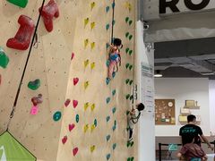 -ROCKPLUS攀岩馆(环宇城店)